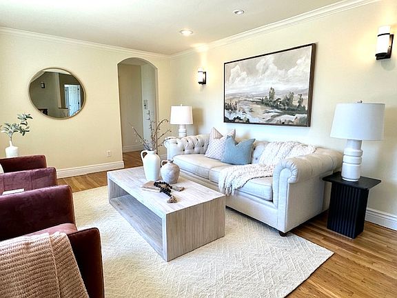 5th image of 2765 E Blue Spruce Dr