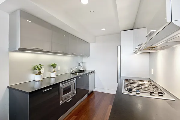 Sold by Nest Seekers International | media 3