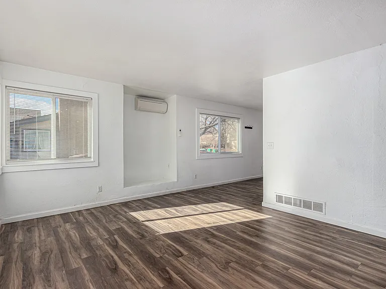 2060 W Iliff Ave — Photo 7