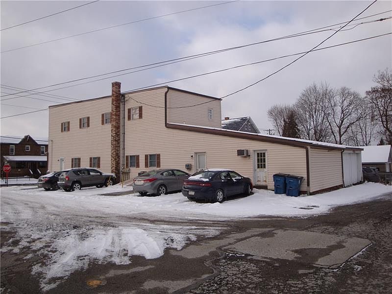 2422 Ligonier St, Latrobe, PA 15650 Zillow