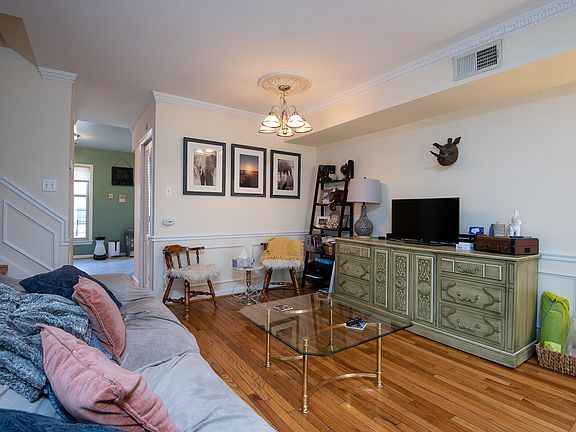 4th image of 1778 Lanier Pl NW APT 10C
