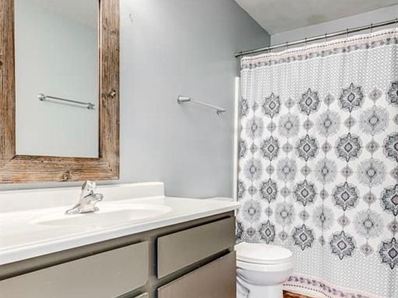 5th image of 1875 Michigan Ave APT C11