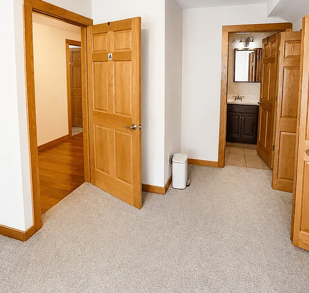 605 W Green St — Photo 6