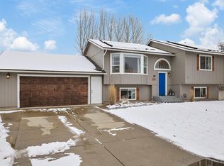 5710 N Blue Skies St, Newman Lake, WA 99025
