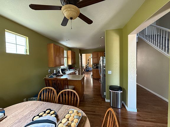 kitchen with sit in eating area