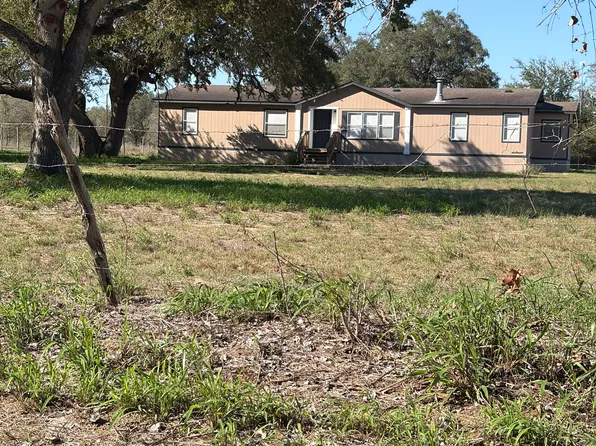 102 Adcock Ln, Somerset, TX 78069
