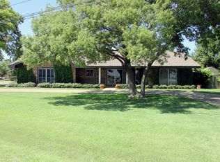 300 Willow Ave, Panhandle, TX 79068