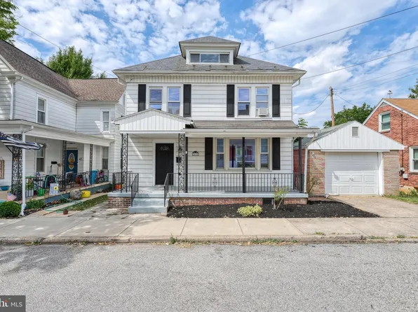43 E Maple St, Dallastown, PA 17313
