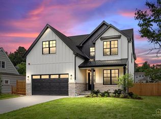 1112 Cedar Ln, Northbrook, IL 60062
