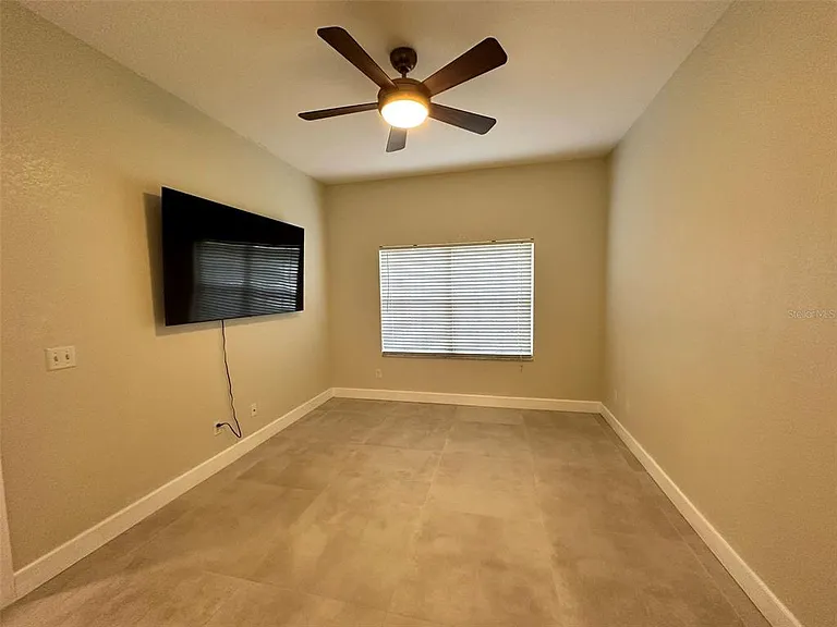 1641 Red Oak Ln — Photo 10