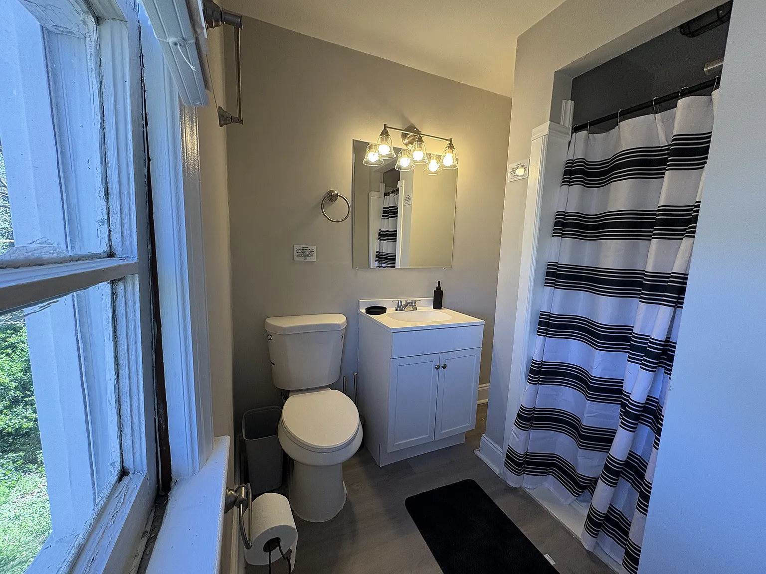 6 bed, $1,075 — Photo 2