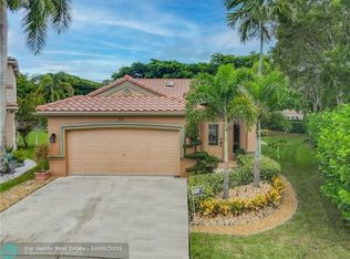 800 Golden Cane Dr, Weston, FL 33327