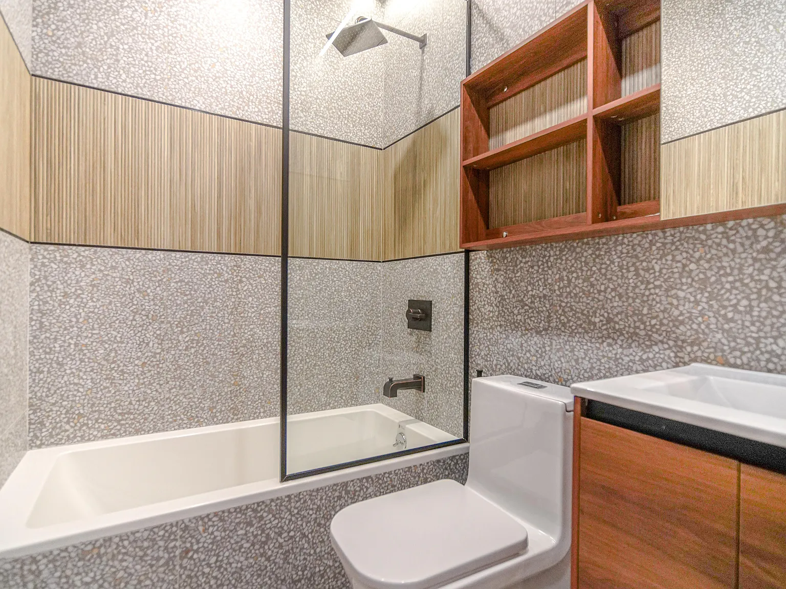 150 Bleecker St — Photo 3