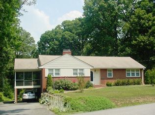 8654 Larkspur Rd, North Chesterfield, VA 23235