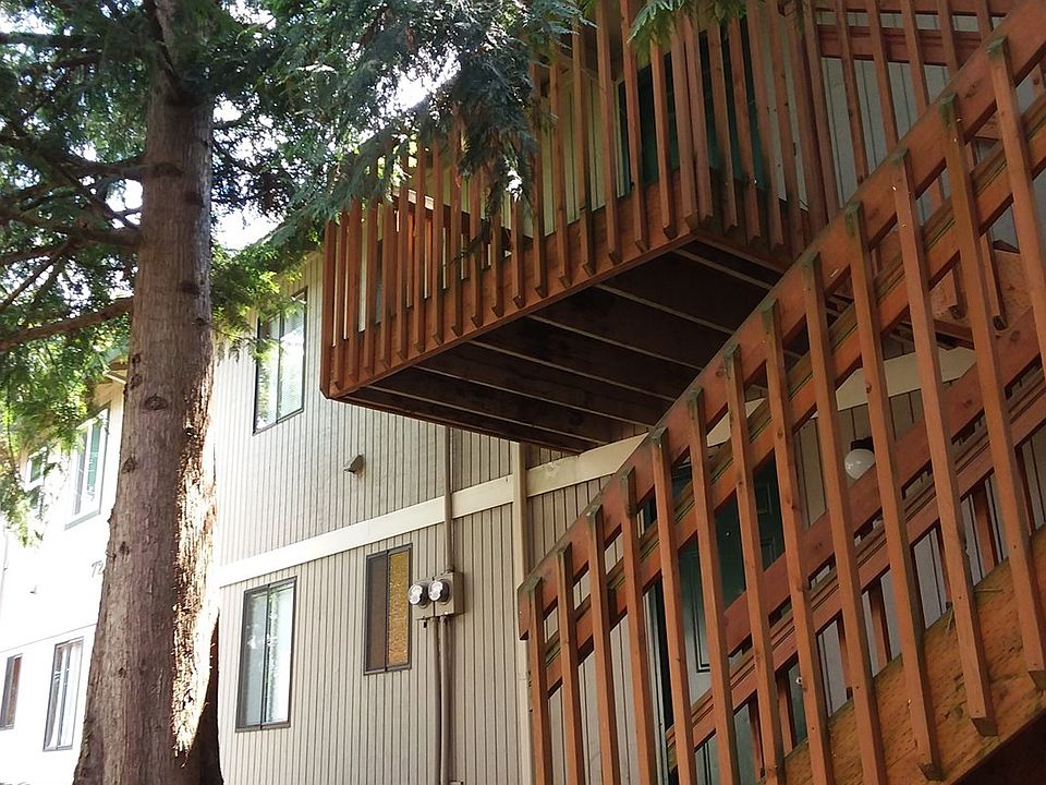 1st image of 7216 NE 16th Ave APT 3