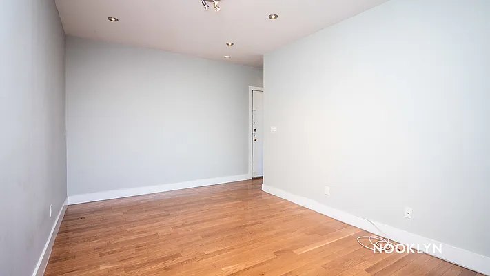 Rented by Nooklyn NYC LLC | media 12