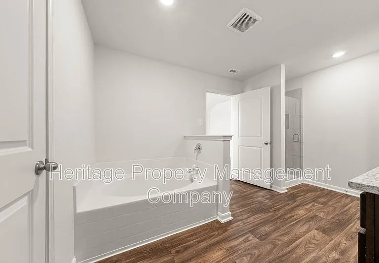 11038 Chatham Ct — Photo 18