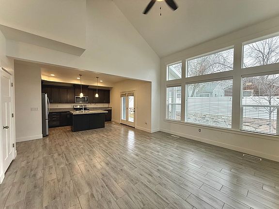 5th image of 2813 W Sparkford Dr