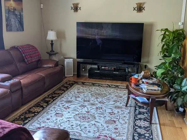 45 Dawn Ct, Monmouth Junction, NJ 08852