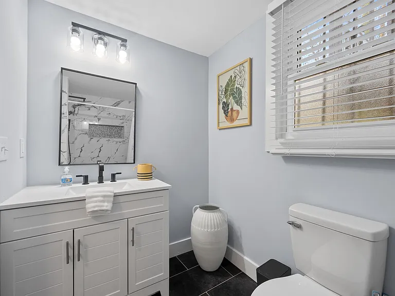 903 Beecher St SW #903 — Photo 14