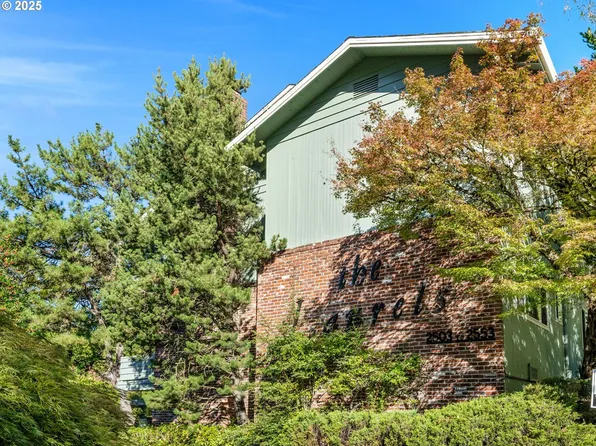 2523 SW Beaverton Hillsdale Hwy, Portland, OR 97239