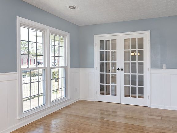 4th image of 742 Black Oak Dr