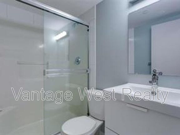 5th image of 547 Yates Rd Unit 303