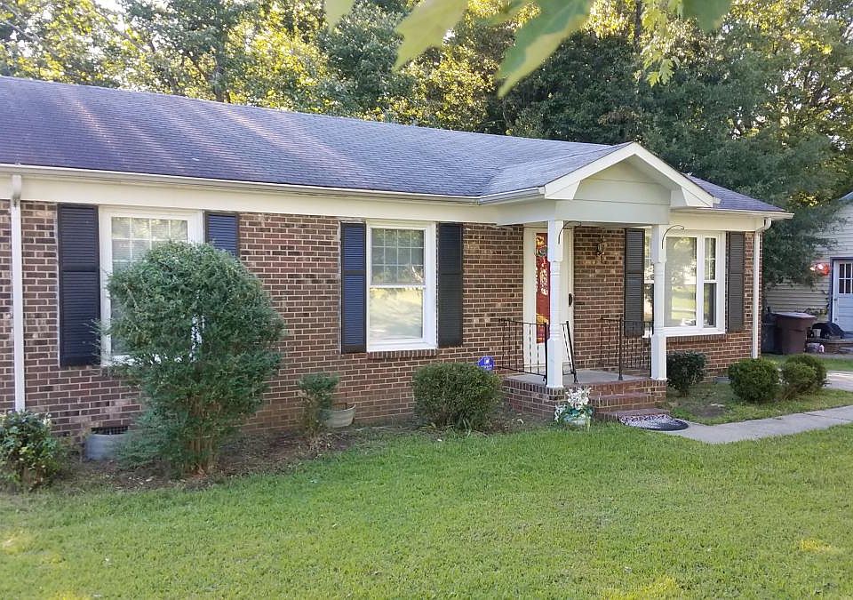 1st image of 815 Tipperary Dr