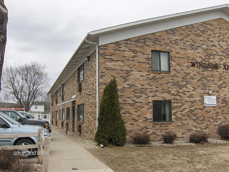 Windsor Apartments — Photo 3