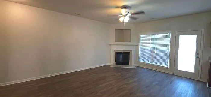 2200 Oakland Grove Pl — Photo 2