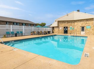 931 Old Marion Rd NE #203, Cedar Rapids, IA 52402