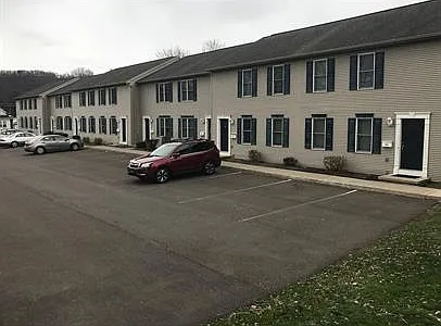 878 Poplar St — Photo 1