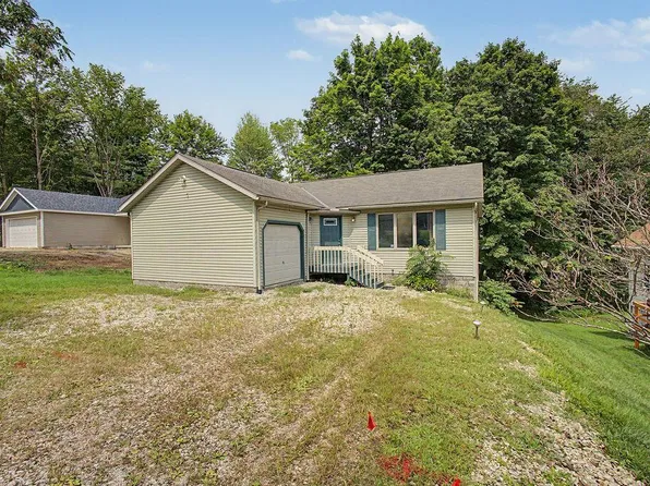 707 Greenbriar Cir, Howard, OH 43028