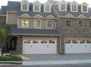 24 Eggers Ct, Summit, NJ 07901