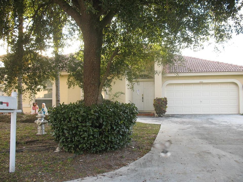 1st image of 3124 NW 91st Ave