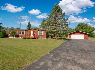 2796 Deer Rd, Rosholt, WI 54473