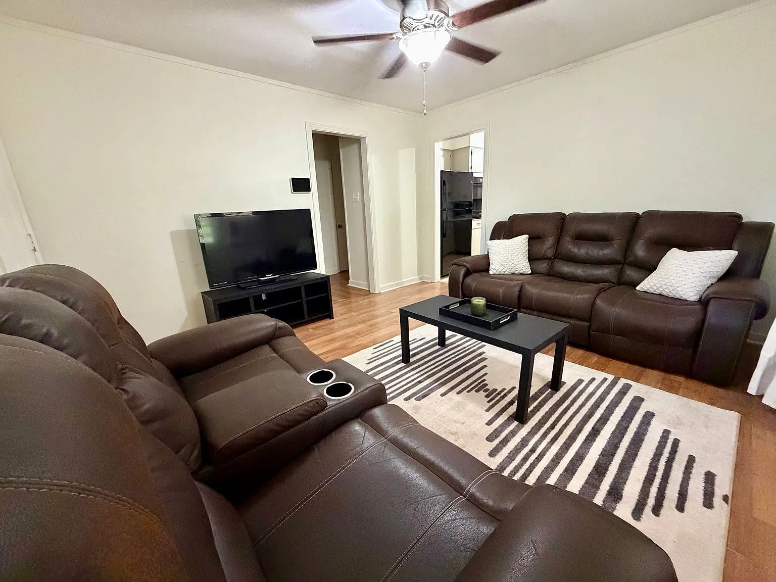 Meta-2-Bedroom 1-Bath Furnished with all Utilities — Photo 3