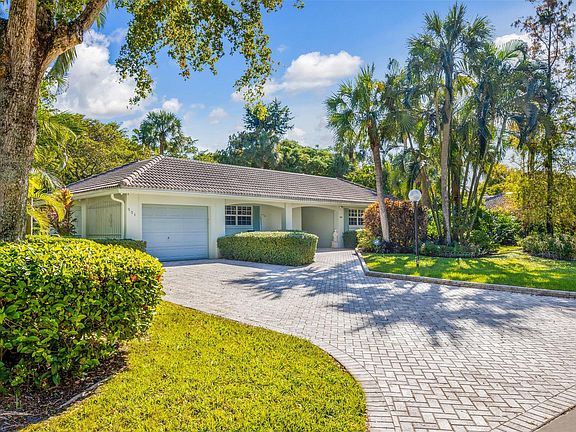2nd image of 904 Cypress Grove Drive #v72