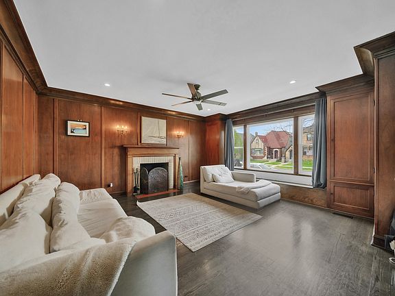 2nd image of 3359 N Oak Park Ave