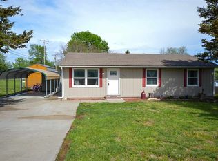 1611 Hale Dr, Junction City, KS 66441