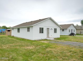 606 Mathew St, Granger, WA 98932