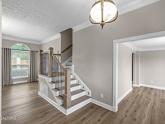 5th image of 117 Mayview Dr
