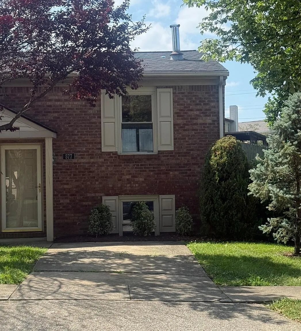 2 bed, 1.5 bath, 522 sqft, $1,475 — Photo 1