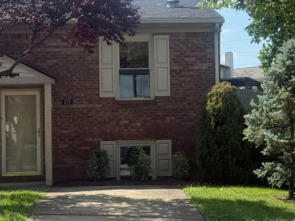 577 El Paseo Pl, Lexington, KY 40517