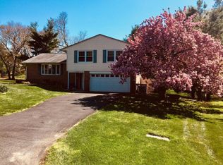 16516 Grande Vista Dr, Derwood, MD 20855