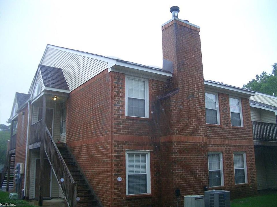 1st image of 206 Quarter Trl APT G