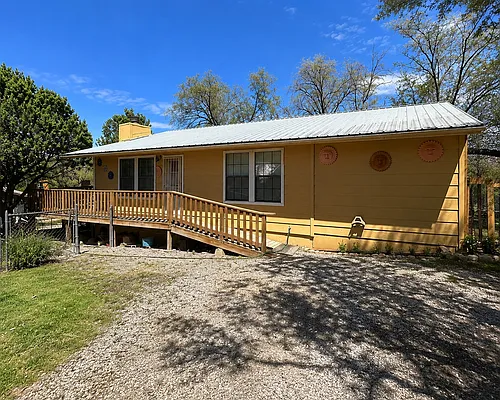 107 Spring Rd Photo 1