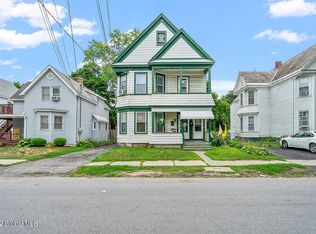 2042 Guilderland Ave, Schenectady, NY 12306