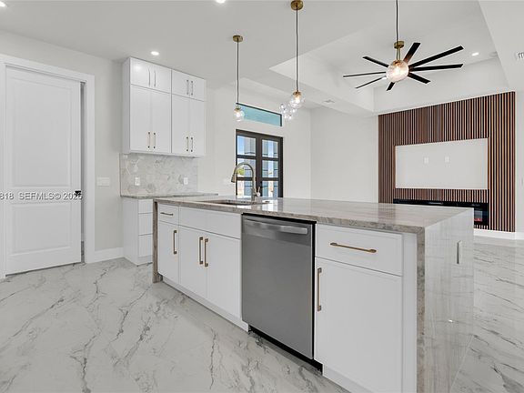 4th image of 1413 NE 4th Pl