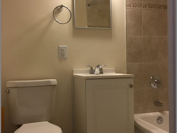 2nd image of 70 La Salle St APT 13C